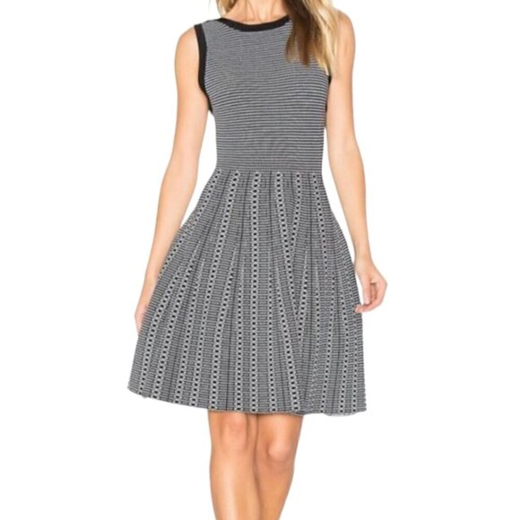 Alice + Olivia Kamilah Mini Fit and Flare Revolve Dress Womens Size Medium - Picture 3 of 12